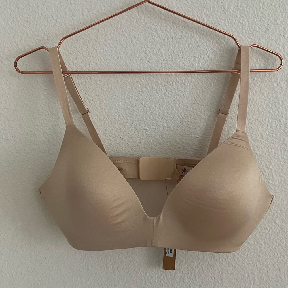 NWT SKIMS Lightly Lined T-Shirt Demi Bra